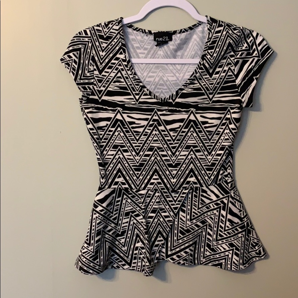Rue 21 top